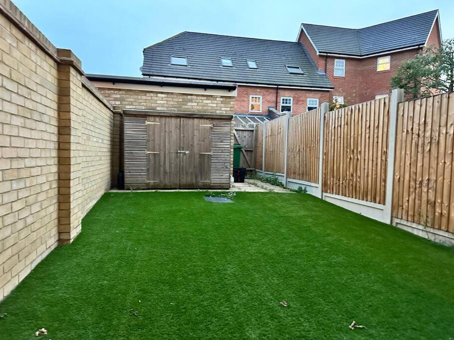 Serene Home Ideally Connected To Central London Bromley Luaran gambar