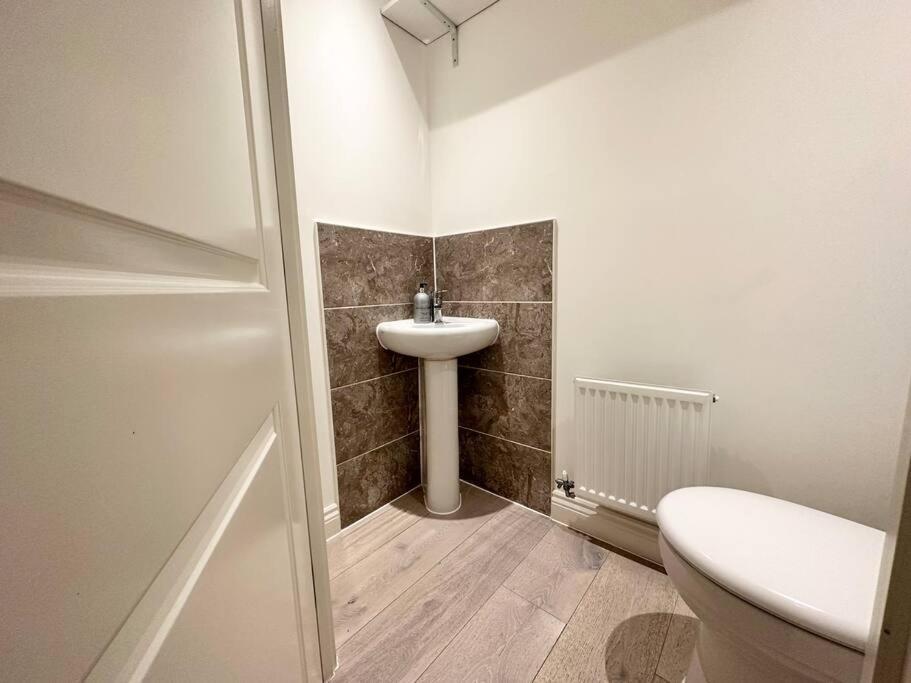 Serene Home Ideally Connected To Central London Bromley Luaran gambar