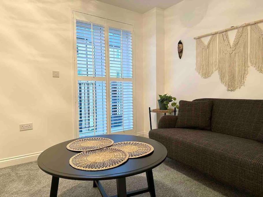 Serene Home Ideally Connected To Central London Bromley Luaran gambar